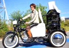 Японцы спроектировали и собрали мотоцикл, работающий на навозе
