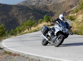 Новинка 2014 года: свежее поколение спорт-туриста BMW R 1200 RT