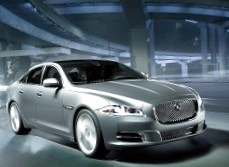 Новый JaguarXJ продолжил революцию, начатую седаном XF