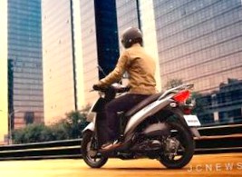 Suzuki представляет экономичный скутер Address
