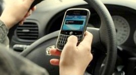 Водителей хотят лишать прав за разговоры по мобильному