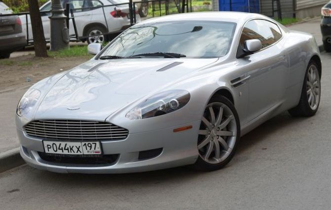 Aston martin db7 2010