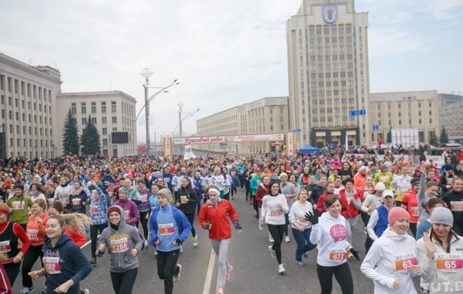 Директор автоцентров на гоночном...