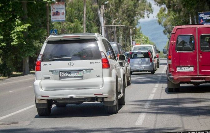 Дорогие автомобили за полцены...