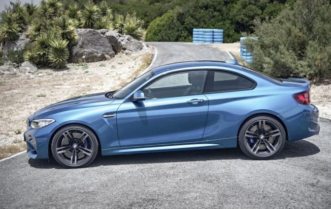 Купе bmw m2 получило 370-сильный турбомотор