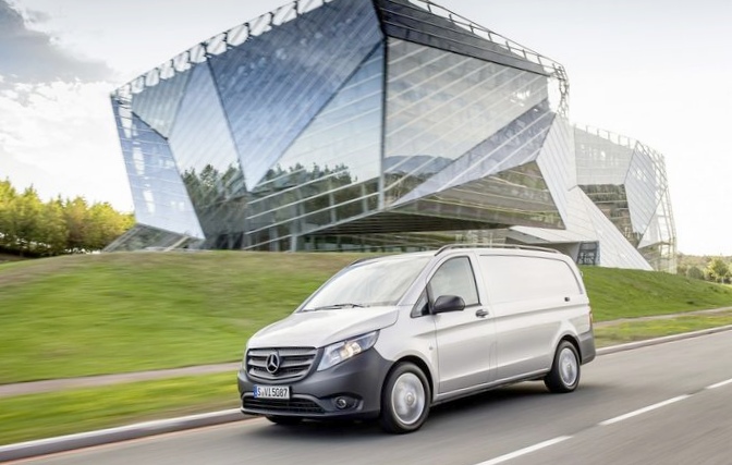 Mercedes-benz: беспилотный минивэн для нового поколения