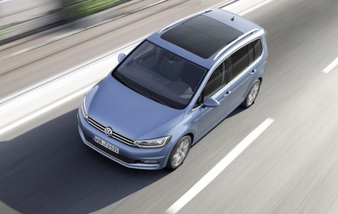 Минивен volkswagen touran получил пакет r-line