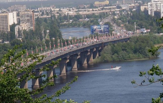 Мост патона может обзавестись отбойником