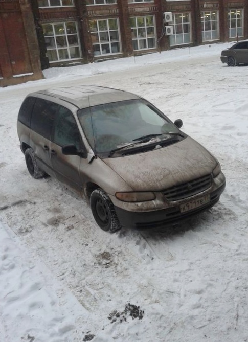 Отзыв о chrysler voyager (крайслер вояджер), 2000 год.