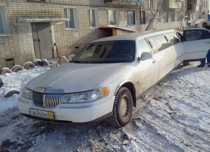 Отзыв владельца об автомобиле lincoln town car 4.6