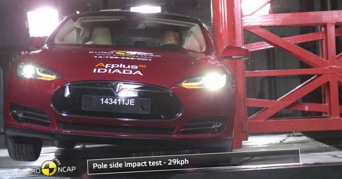 Tesla скоро покажет свой первый электропикап