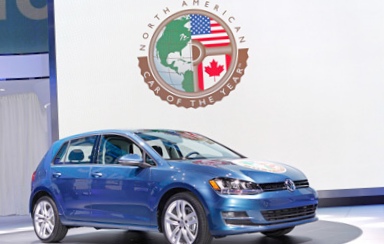 Volkswagen golf стал автомобилем года в америке